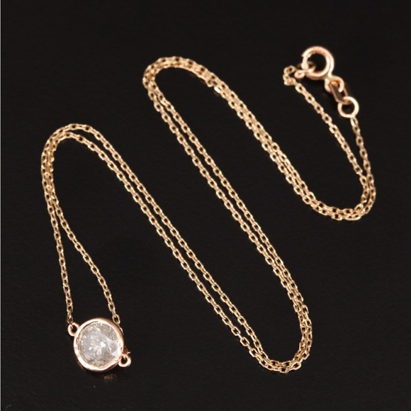 π 18 Karat Diamond single station necklace π - Picture 2 of 10